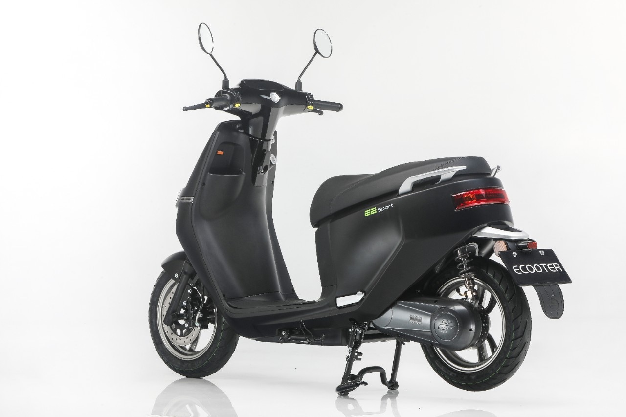 Ecooter E2: due modi di intendere la città